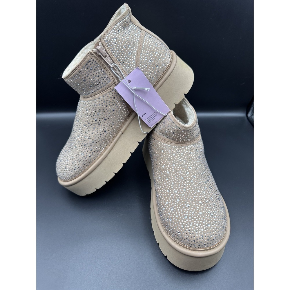 Wild Fable Missy Rhinestone Platform Boots Tan Faux Fur Lined Memory Foam Size 9
